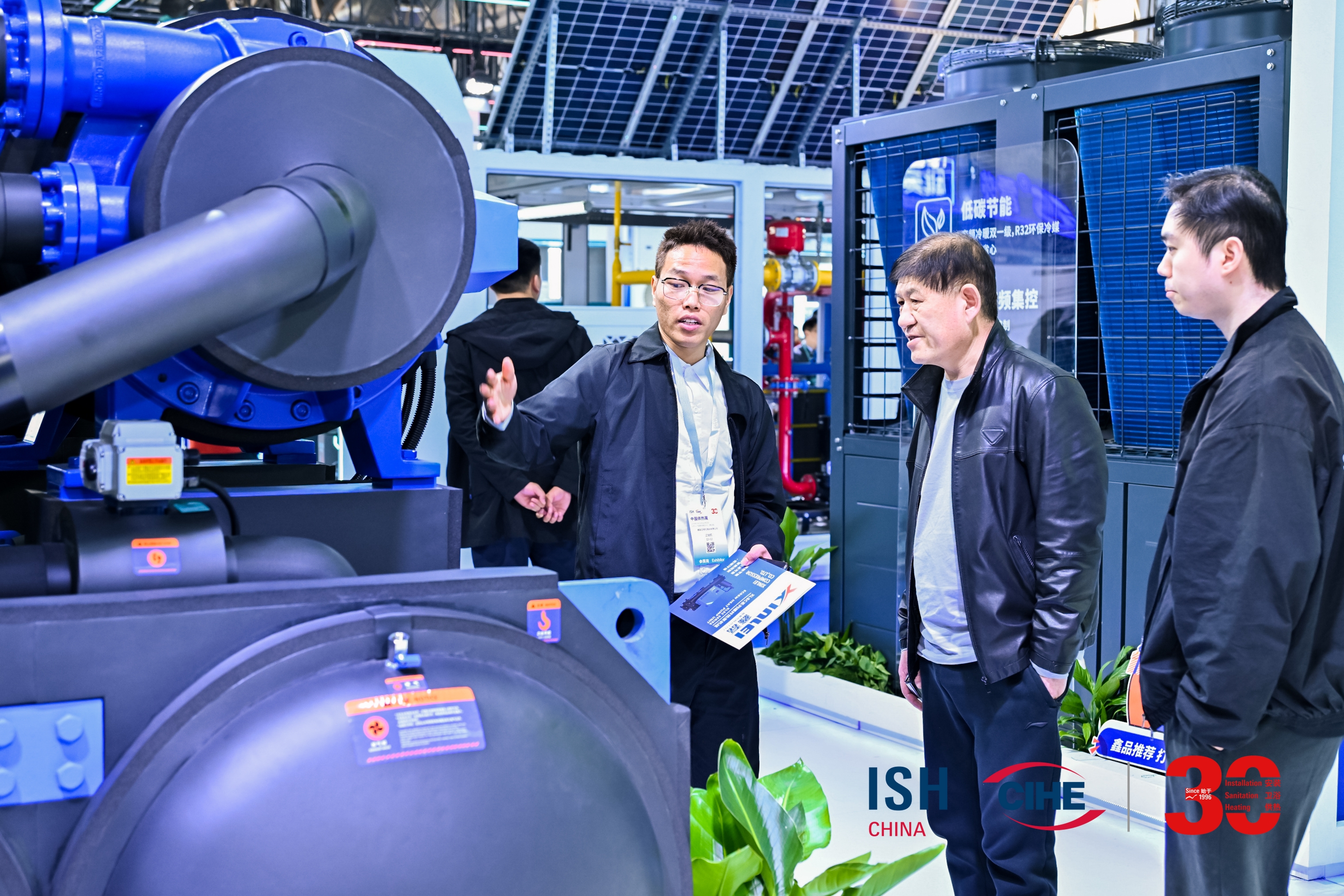 Business_interaction_07